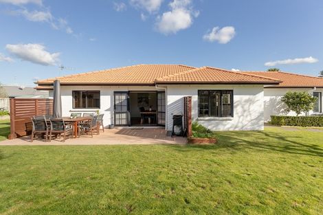 Photo of property in 15 Lamia Grove, Papamoa Beach, Papamoa, 3118