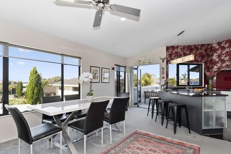 Photo of property in 5 Calypso Drive, Papamoa Beach, Papamoa, 3118