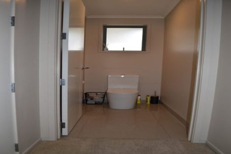 Photo of property in 16 Rochfort Crescent, Pyes Pa, Tauranga, 3112