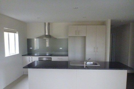 Photo of property in 22 Popokatea Drive, Takanini, 2112