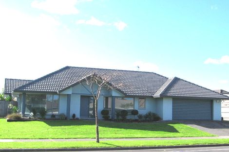 Photo of property in 1/66 Nicholas Road, Somerville, Auckland, 2014
