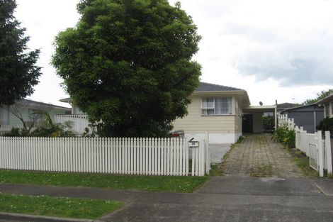 Photo of property in 17 Mon Desir Place, Manurewa, Auckland, 2102