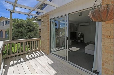 Photo of property in 1/11 Lowry Crescent, Stokes Valley, Lower Hutt, 5019