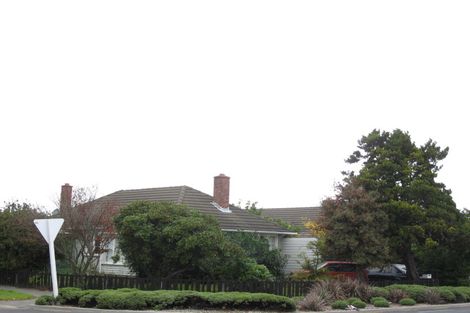 Photo of property in 43 Curletts Road, Sockburn, Christchurch, 8042