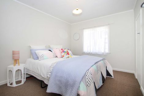 Photo of property in 187a Edmonton Road, Te Atatu South, Auckland, 0610