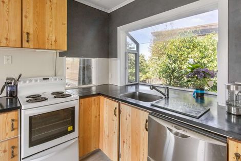 Photo of property in 29 Russell Crescent, Western Heights, Rotorua, 3015