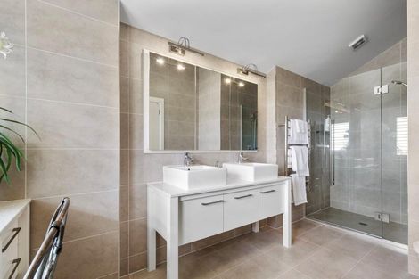 Photo of property in 25 Panorama Heights, Orewa, 0931