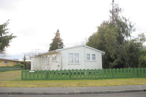 Photo of property in 3 Quill Street, Te Anau, 9600