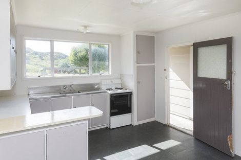 Photo of property in 3821 Waiapu Road, Tokomaru Bay, 4079