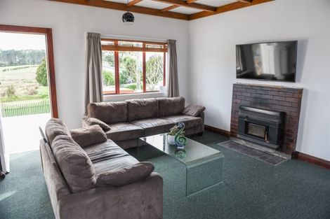 Photo of property in 2 Second Avenue, Glenbrook, Waiuku, 2681