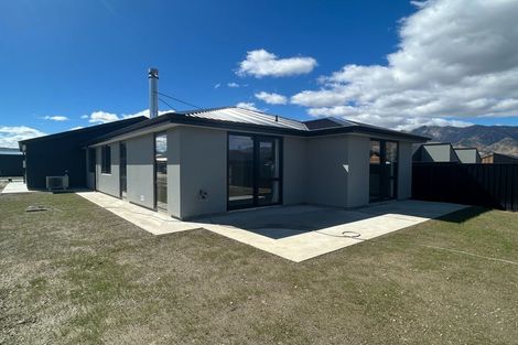 Photo of property in 6 Barton Street, Lake Hawea, 9382