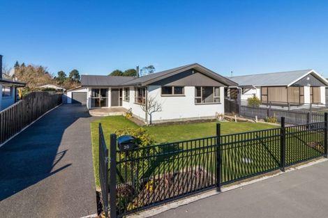 Photo of property in 30 Eglinton Street, Avondale, Christchurch, 8061