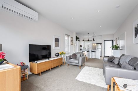 Photo of property in 15/6 Oswald Crescent, Paparangi, Wellington, 6037