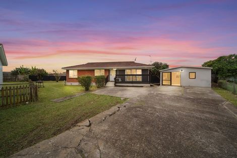 Photo of property in 15 Penderford Place, Mangere East, Auckland, 2024