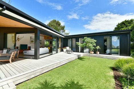 Photo of property in 59 The Circle, Manly, Whangaparaoa, 0930