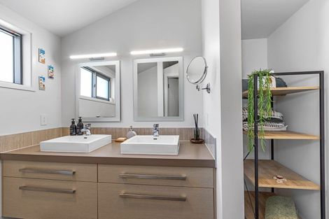 Photo of property in 19 Abbotts Place, Avonhead, Christchurch, 8042