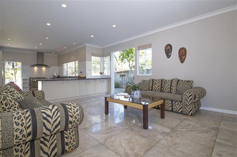 Photo of property in 13 Belvedere Court, West Harbour, Auckland, 0618