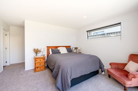 Photo of property in 7 Macandrew Lane, Wanaka, 9305