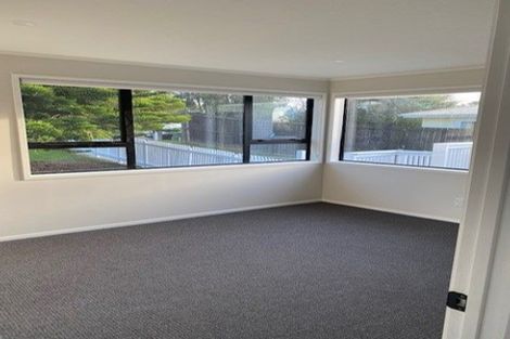 Photo of property in 26 Ranui Avenue, Ranui, Auckland, 0612
