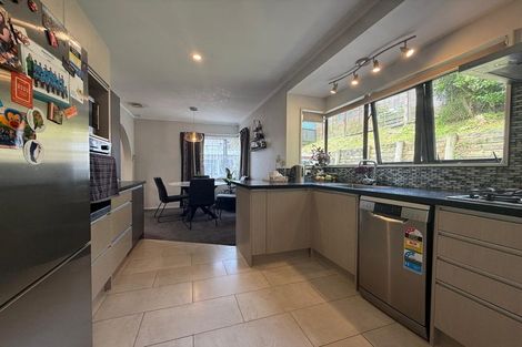 Photo of property in 5 Duncan Street, Tawa, Wellington, 5028