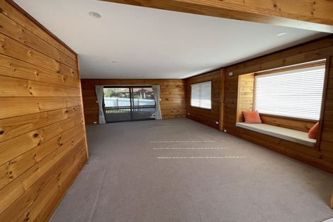 Photo of property in 12 Rifleman Rise, Unsworth Heights, Auckland, 0632