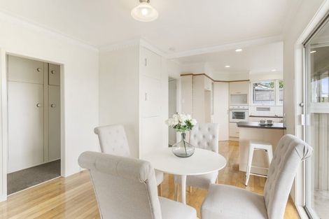 Photo of property in 29 Riverhills Avenue, Pakuranga Heights, Auckland, 2010