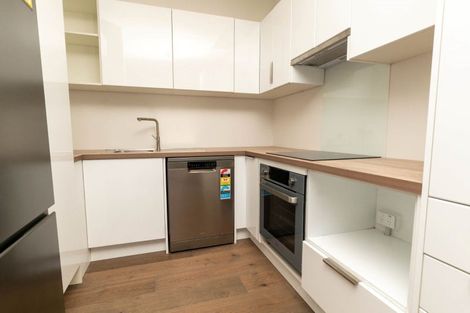 Photo of property in 306a Hurstmere Road, Takapuna, Auckland, 0622