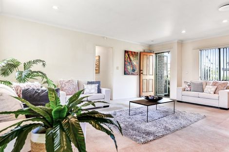 Photo of property in 2/38 Sandwich Road, St Andrews, Hamilton, 3200