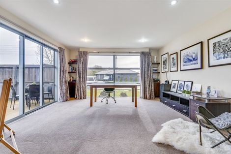 Photo of property in 11 Parklea Avenue, Halswell, Christchurch, 8025