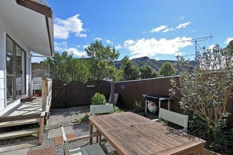 Photo of property in 9a Crystal Grove, Birchville, Upper Hutt, 5018