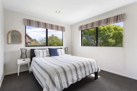 Photo of property in 43 Kenmure Avenue, Forrest Hill, Auckland, 0620