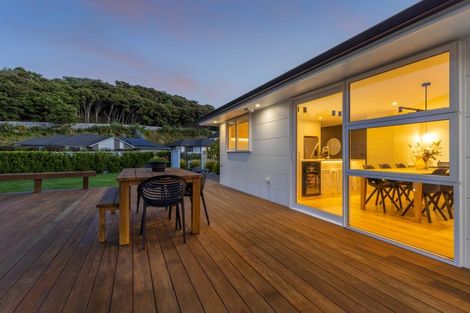 Photo of property in 44 Tradewinds Drive, Whitby, Porirua, 5024