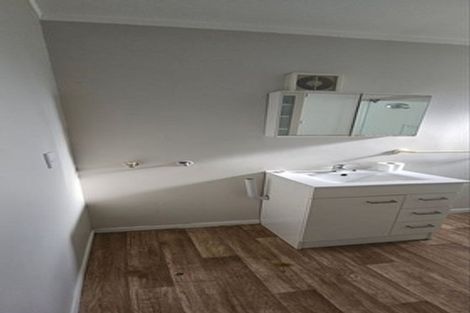 Photo of property in 326 Roscommon Road, Clendon Park, Auckland, 2103