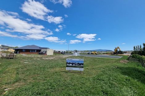 Photo of property in 49 Matenga Street, Waikanae, 5036
