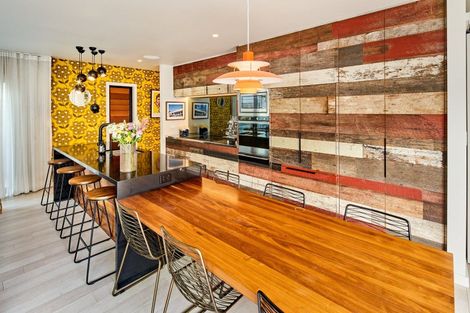 Photo of property in 15 Rua Street, Lyall Bay, Wellington, 6022