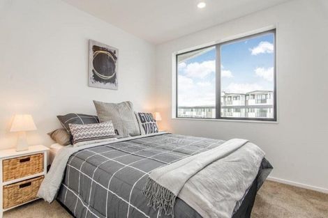 Photo of property in Apollo Apartments, 201/46 Rosedale Road, Rosedale, Auckland, 0632