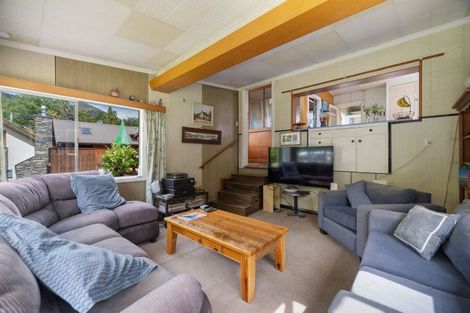 Photo of property in 74 Buckingham Street, Arrowtown, 9302