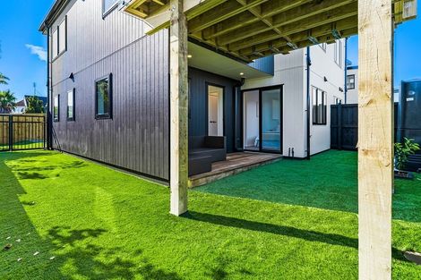 Photo of property in 19b Bradbury Road, Botany Downs, Auckland, 2010