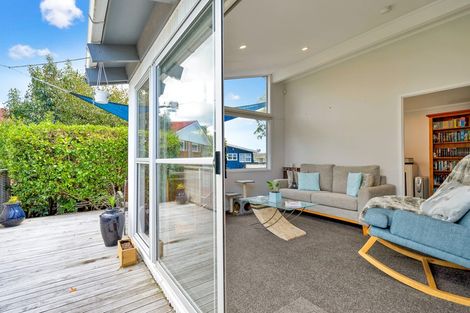 Photo of property in 3 Thomas Avenue, Te Atatu Peninsula, Auckland, 0610