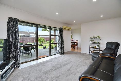 Photo of property in 18 Harrall Place, Kaiapoi, 7630