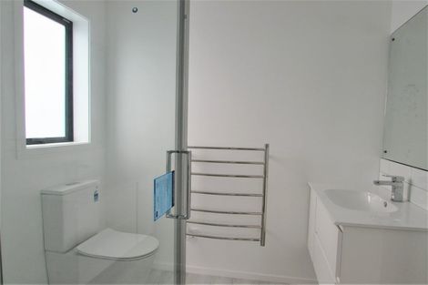 Photo of property in 8 Whitten Way, Wallaceville, Upper Hutt, 5018