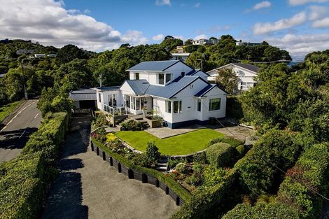 Photo of property in 1 Singers Road, Korokoro, Lower Hutt, 5012