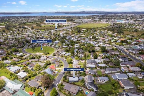 Photo of property in 25 Keegan Drive, Massey, Auckland, 0614