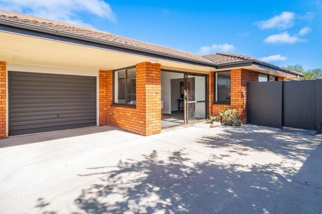 Photo of property in 3/22 Lake Terrace Road, Burwood, Christchurch, 8061