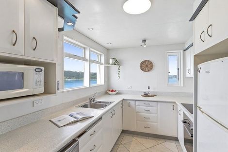 Photo of property in Gateway Apartments, 19 Maida Vale Road, Roseneath, Wellington, 6011