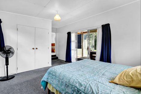 Photo of property in 2 Hills Road, Tongaporutu, Urenui, 4378