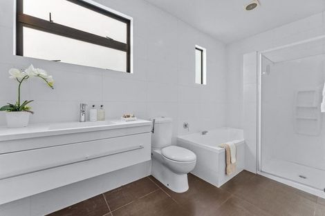 Photo of property in 65 Forrest Hill Road, Milford, Auckland, 0620