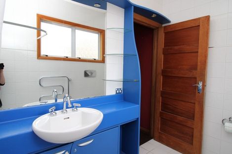 Photo of property in 82 Mangorei Road, Strandon, New Plymouth, 4312