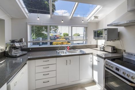 Photo of property in 2/23 Lomond Street, Takapuna, Auckland, 0622