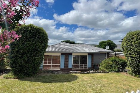 Photo of property in 1/11 Eulogy Place, Randwick Park, Auckland, 2105